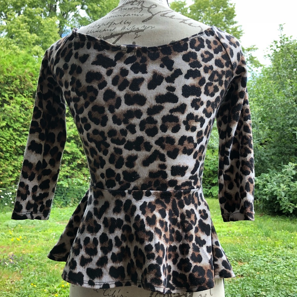 Leopard Top - Picture 3 of 3